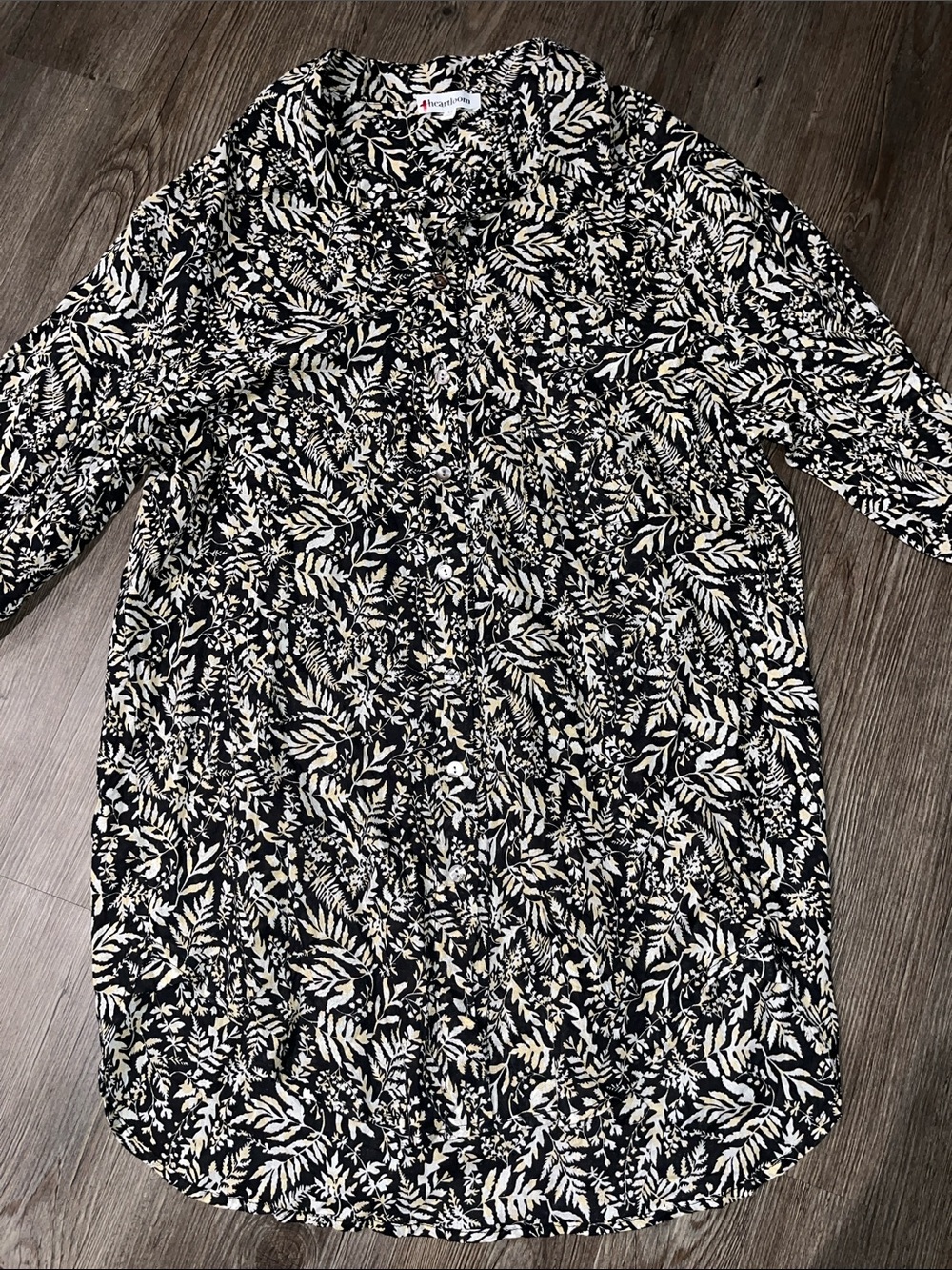 HEARTLOOM Leaf Print Button-Down Shirt